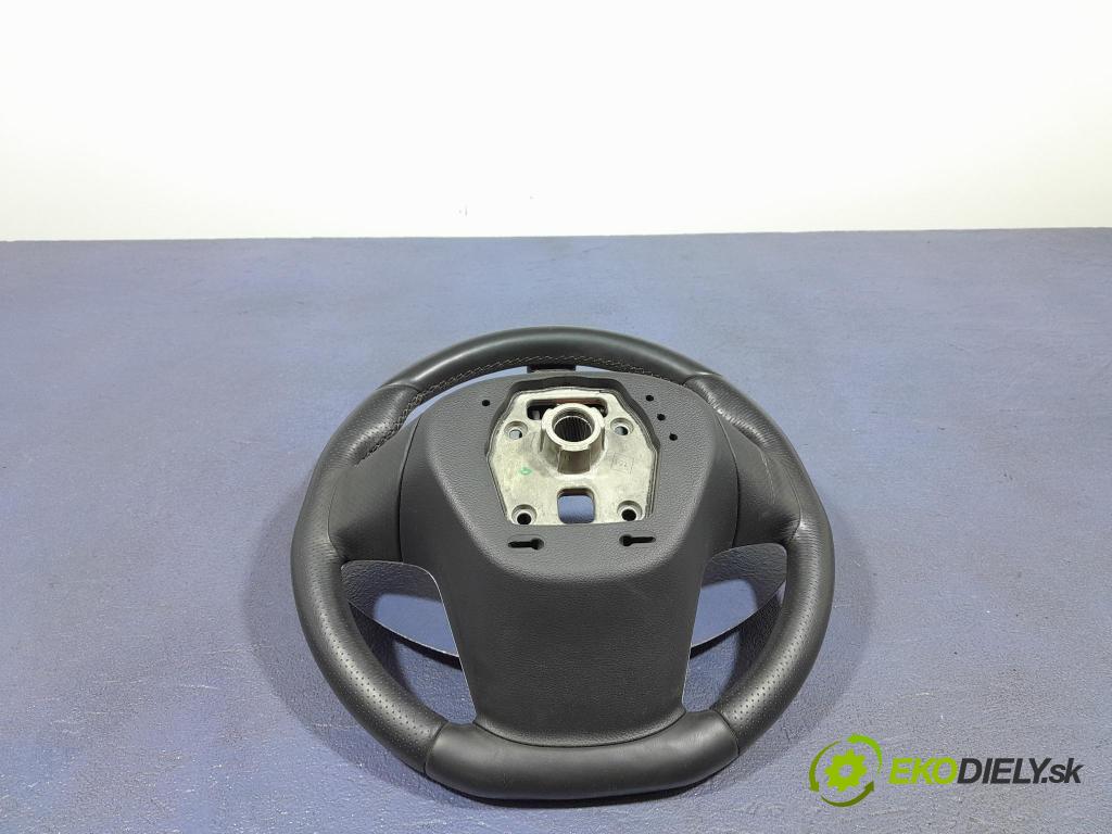 Opel Astra 2011 volant 