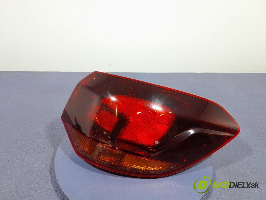 Opel Astra 2011 svetlo / reflektor zad Prava: Vonkajsia: 13314051