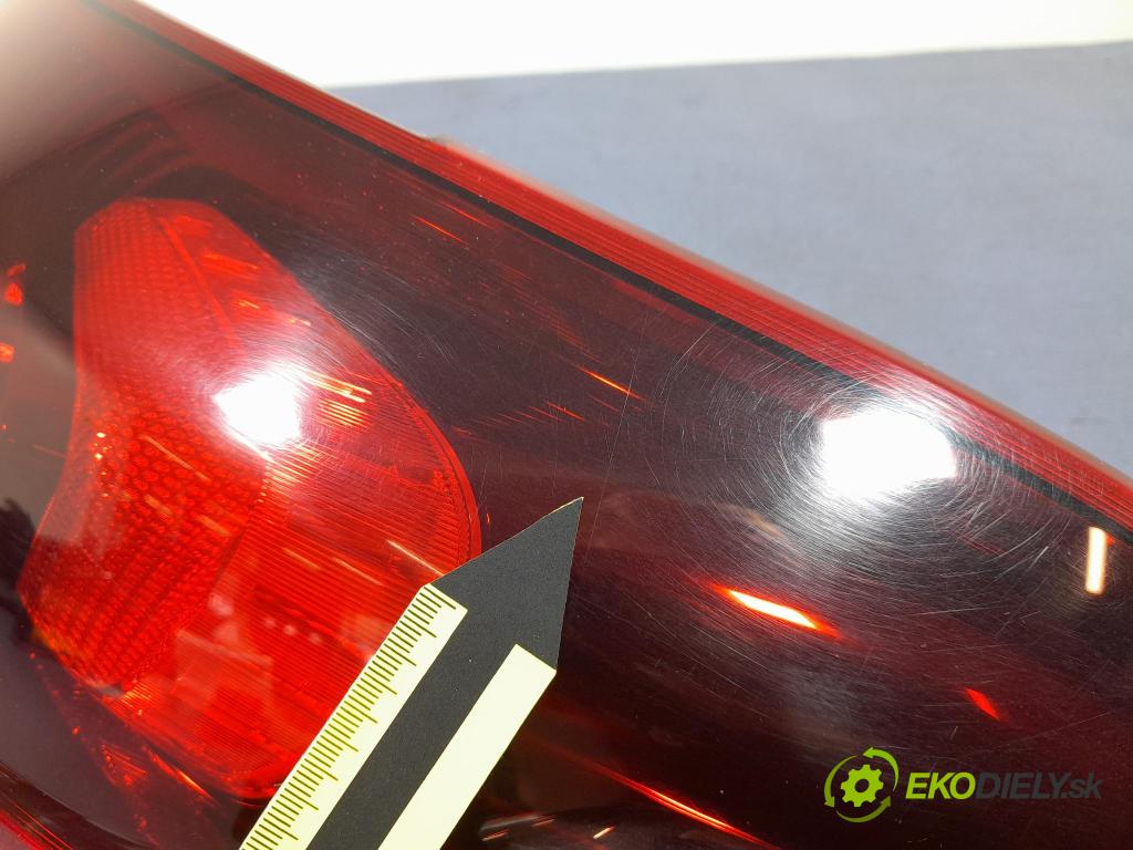 Opel Astra 2011 svetlo / reflektor zad Prava: Vonkajsia: 13314051
