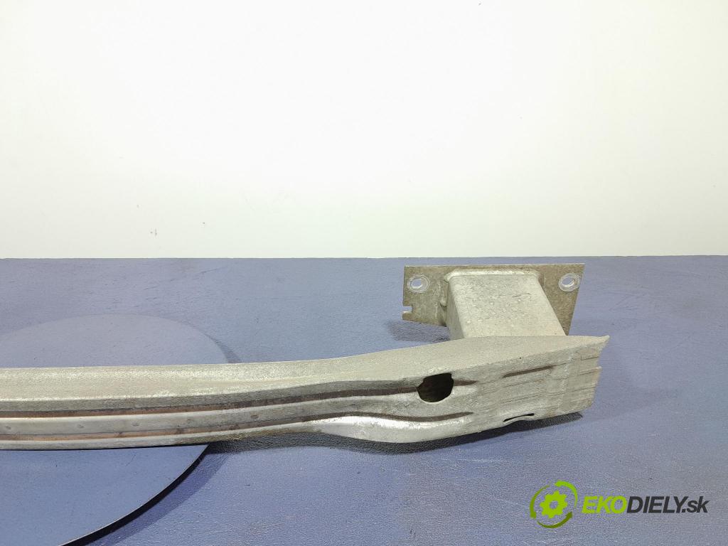 Opel Astra 2011 výztuha narazník Zad: