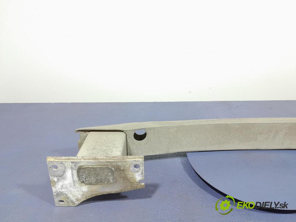 Opel Astra 2011 výztuha narazník Zad: