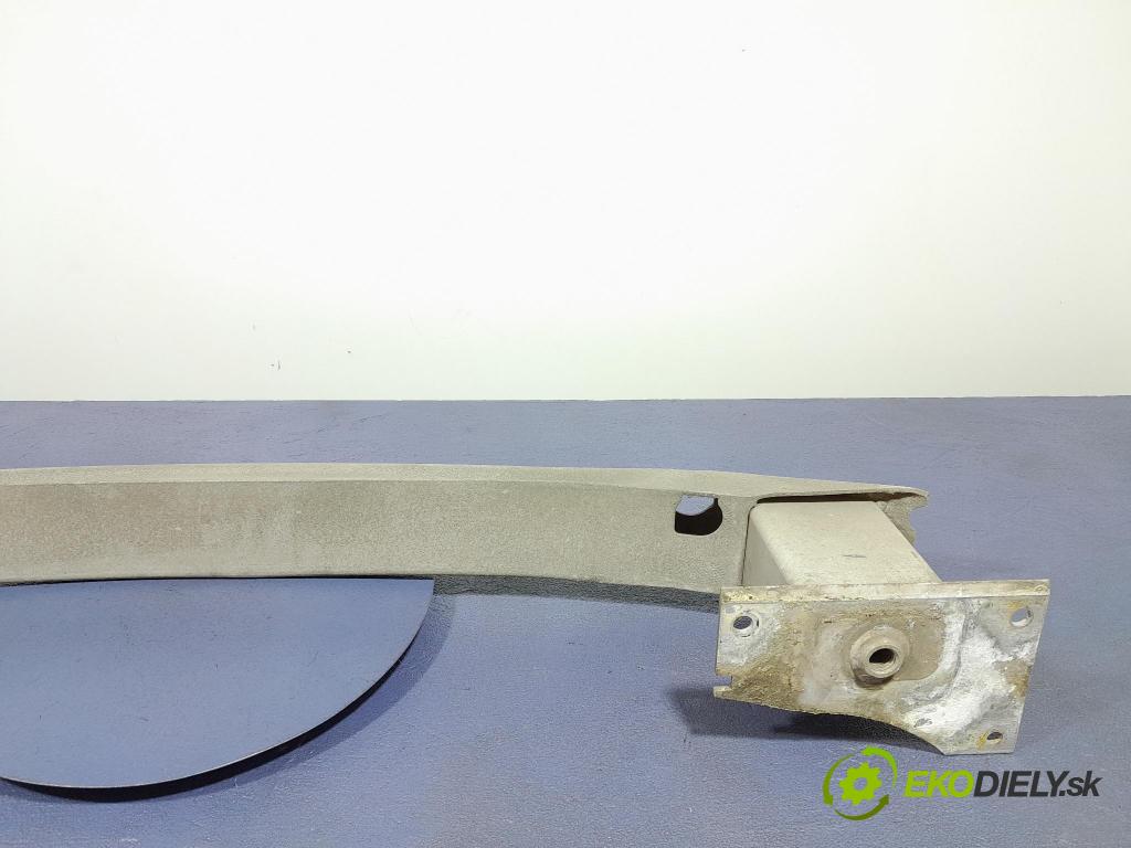 Opel Astra 2011 výstuha narazník zad 