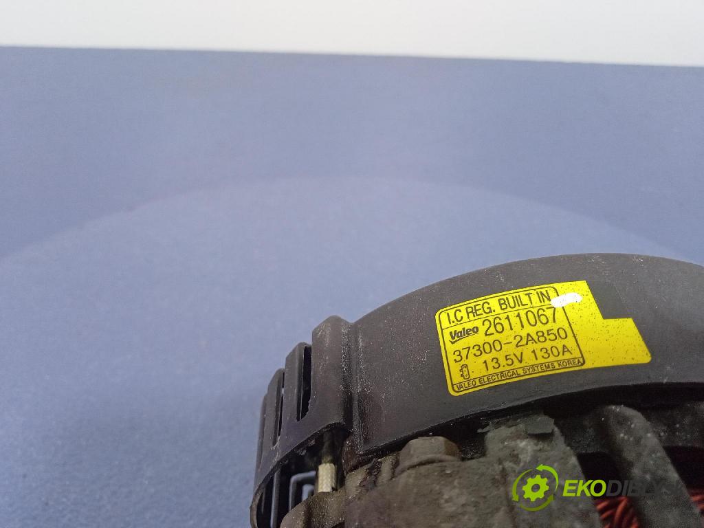 Kia Ceed 2013 Alternator 373002A850