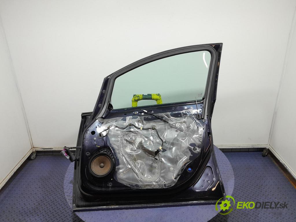 Opel Astra 2011 dvere Predné pravé 