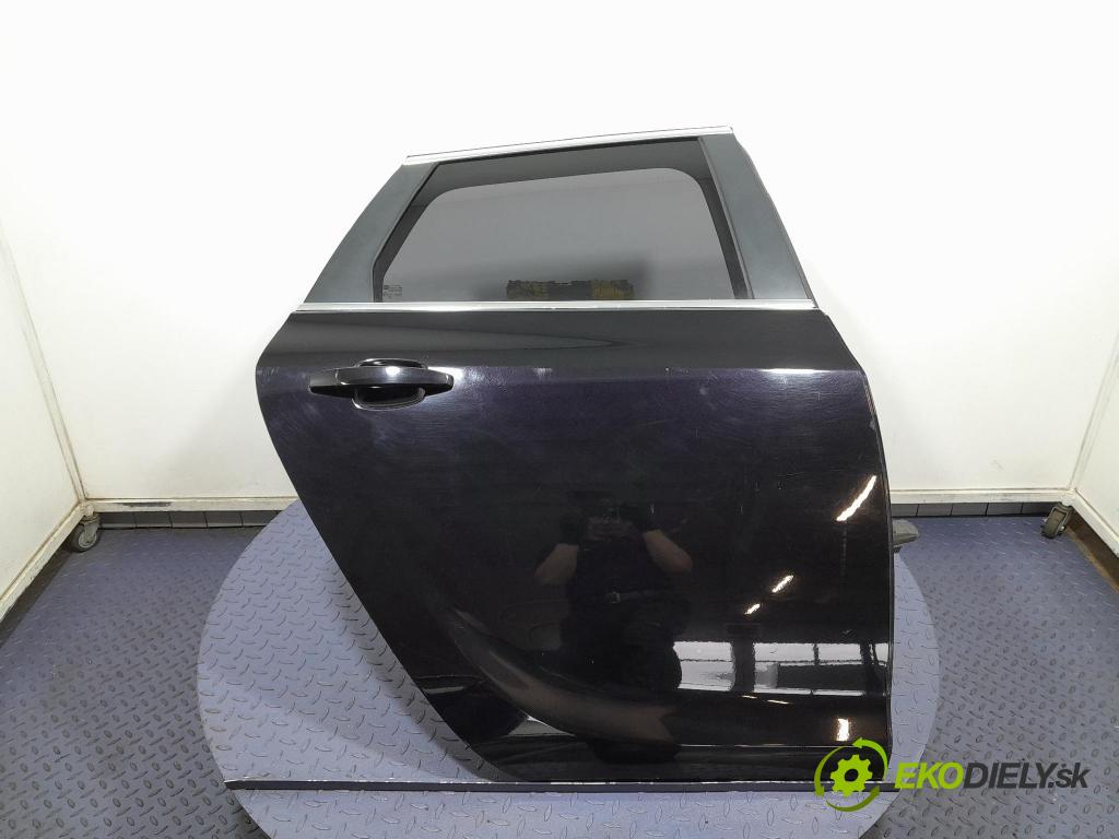 Opel Astra 2011 dveře Zad: prave