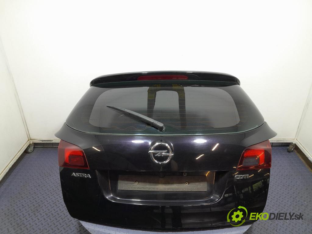 Opel Astra 2011 zadní dveře kufra: kufr