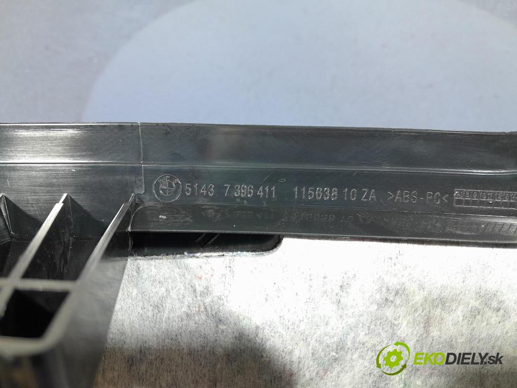 Bmw X3 2023 kryt Plast: Interiéry: 7396411