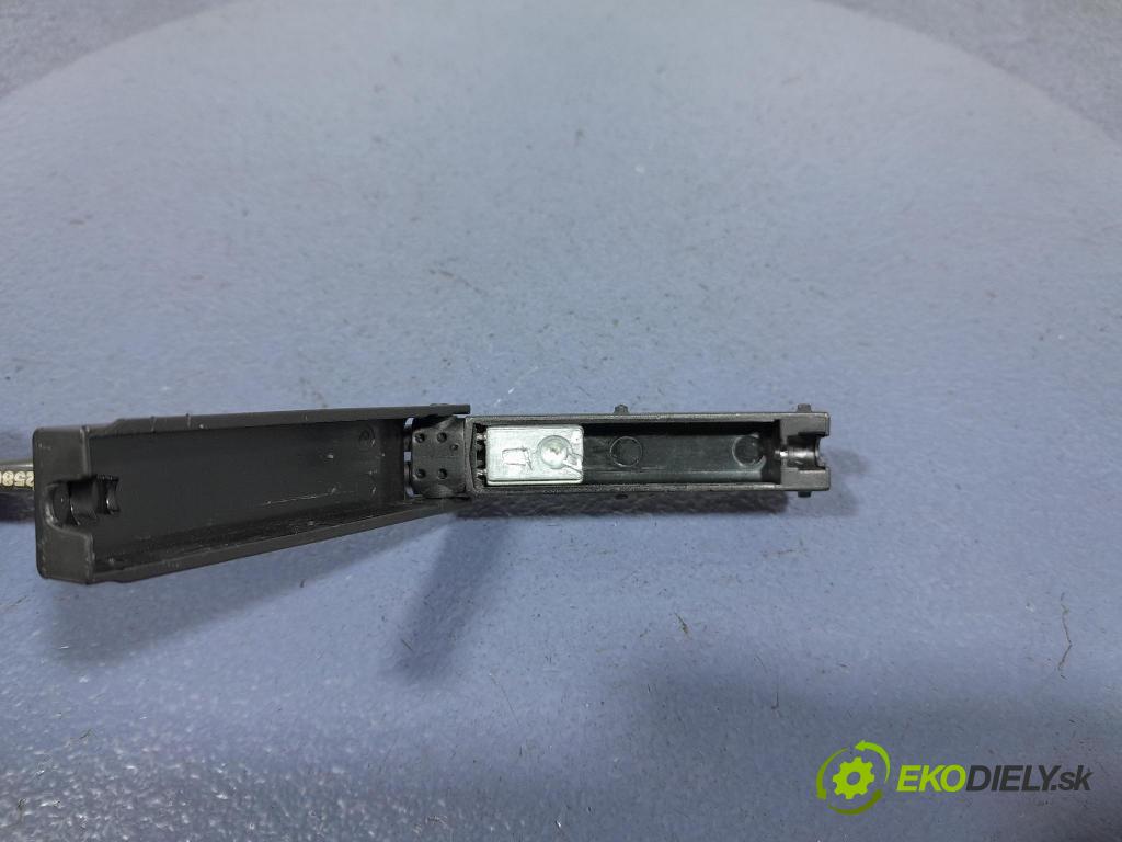 Bmw X3 2023 zámok masky: 7347409
