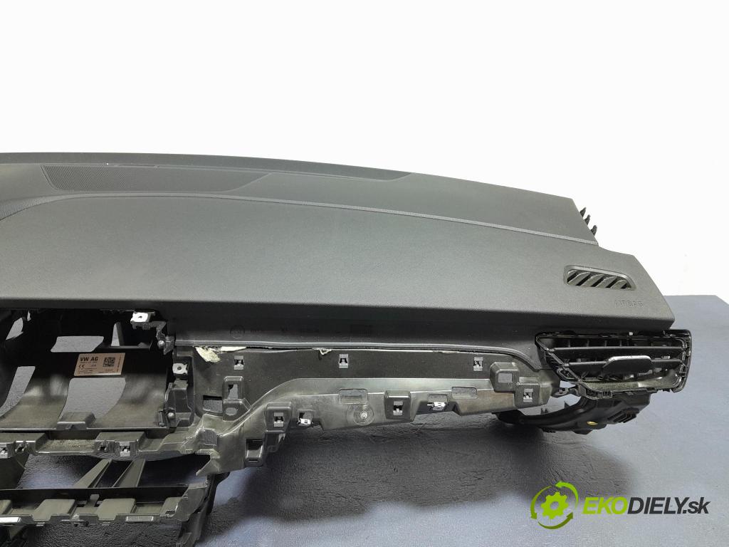 Skoda Kamiq 2022 kokpit,přistrojova deska