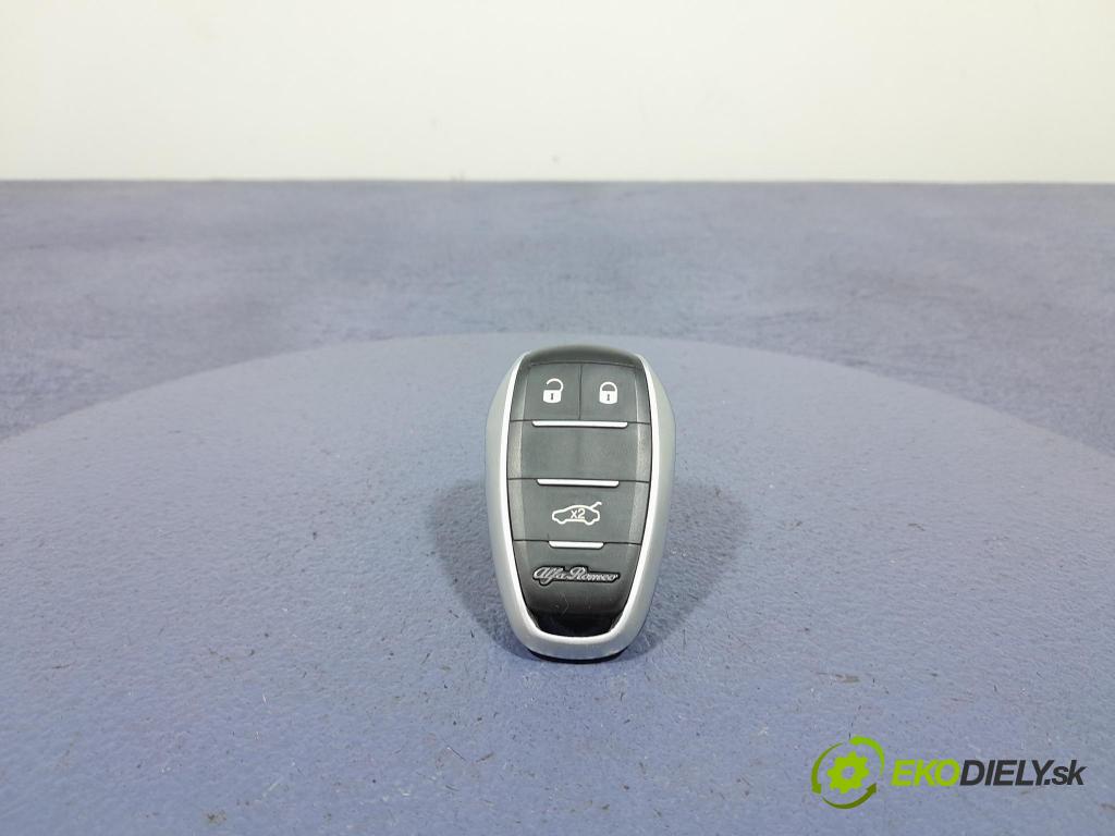 Alfa romeo Stelvio 2017 Spínač zapalování. 156119222