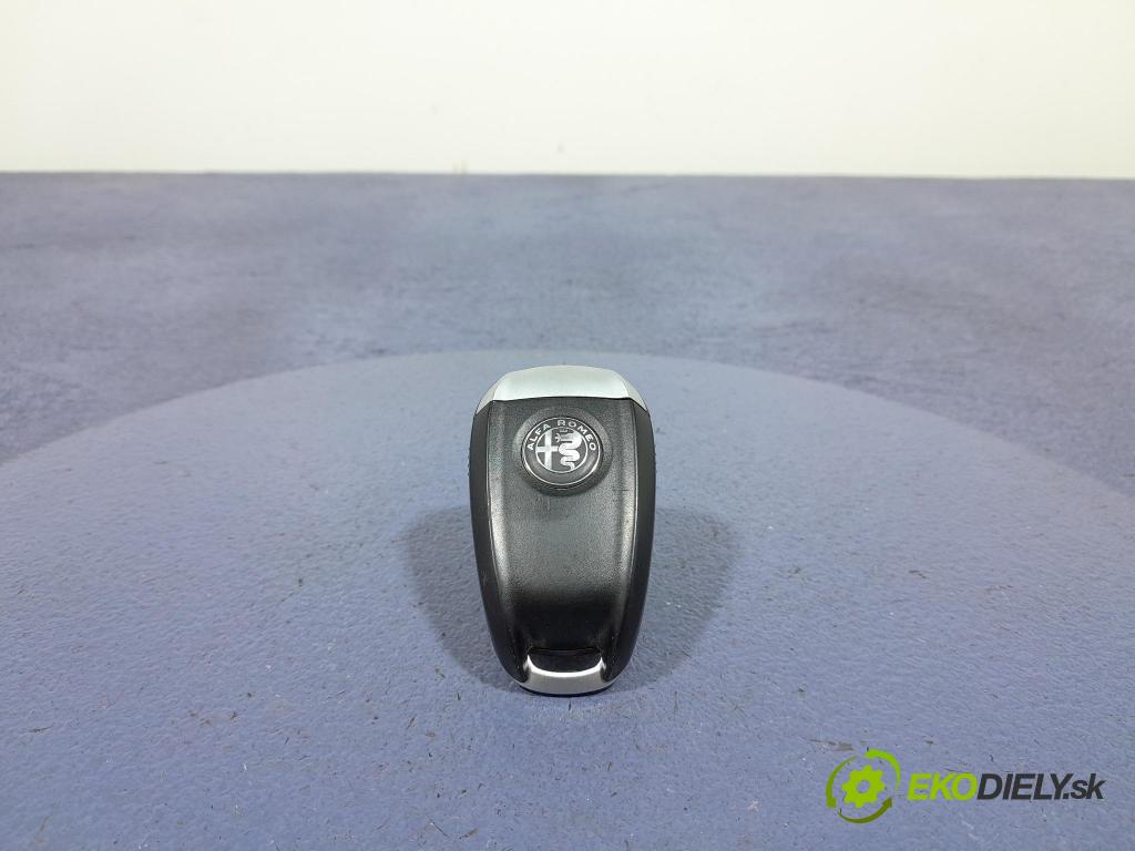Alfa romeo Stelvio 2017 Spínač zapalování. 156119222