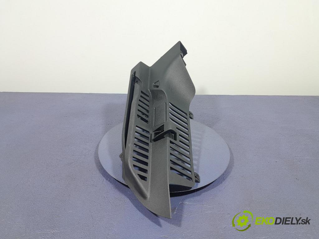 Skoda Kamiq 2022 Tapacír: kufr 658867761B