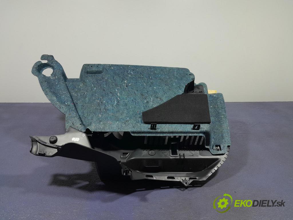 Skoda Kamiq 2022 Tapacír: kufr 658867762A