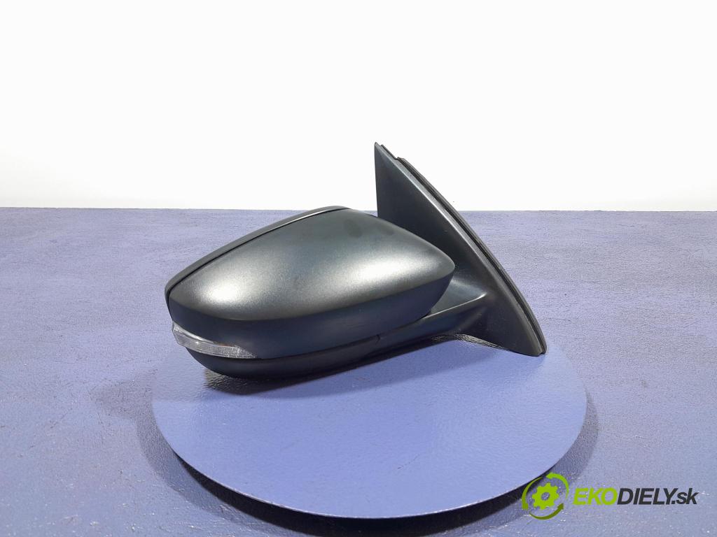 Skoda Rapid 2016 zrkadlo pravé