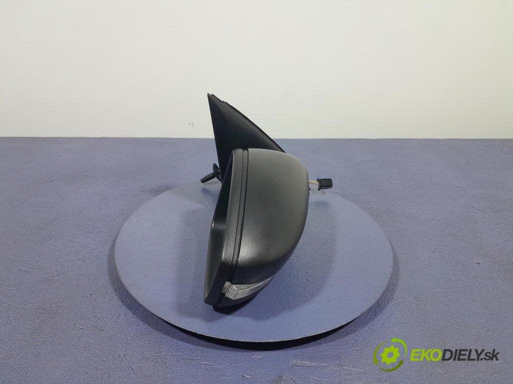Skoda Rapid 2016 zrkadlo pravé