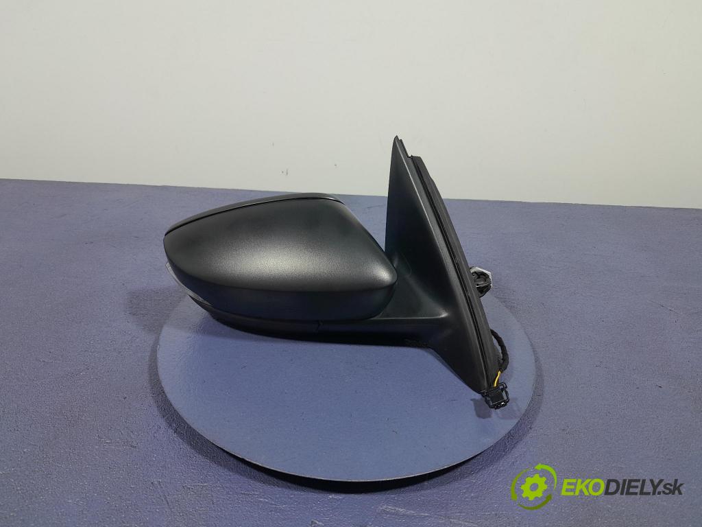 Skoda Rapid 2016 zrkadlo pravé