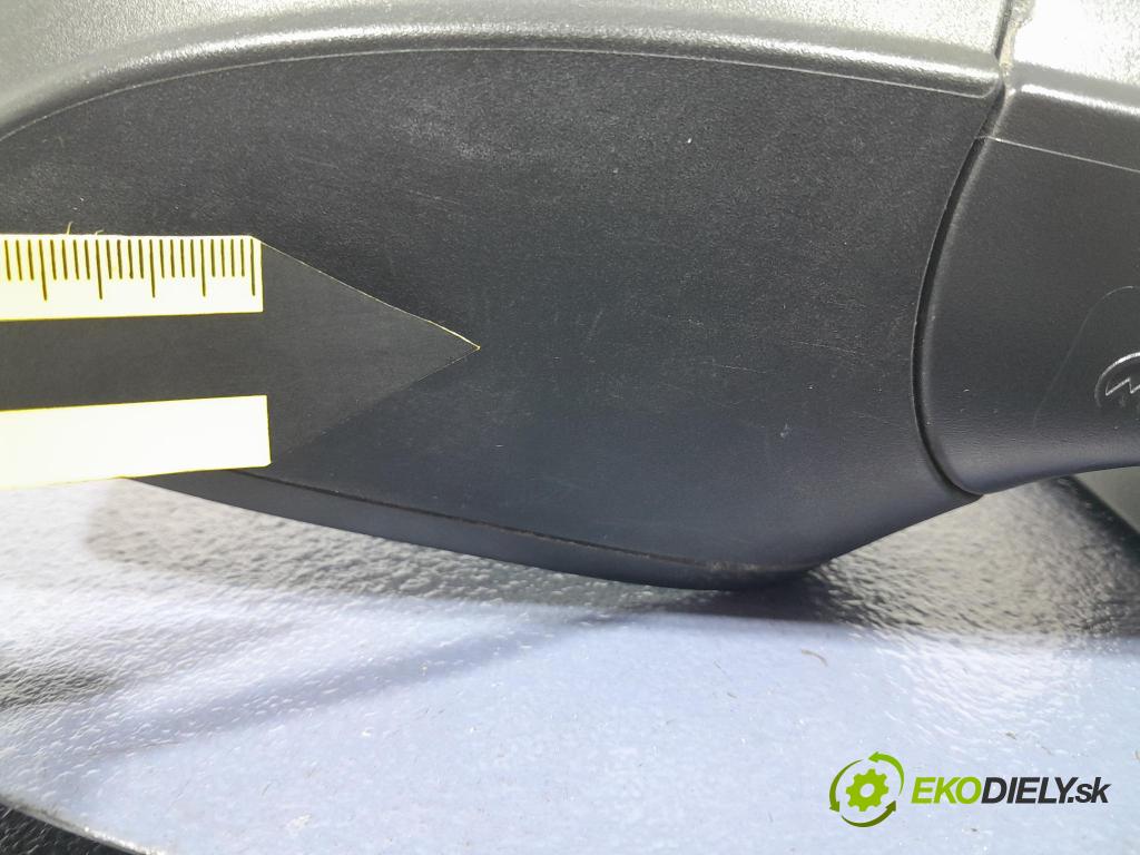 Skoda Rapid 2016 zrkadlo pravé