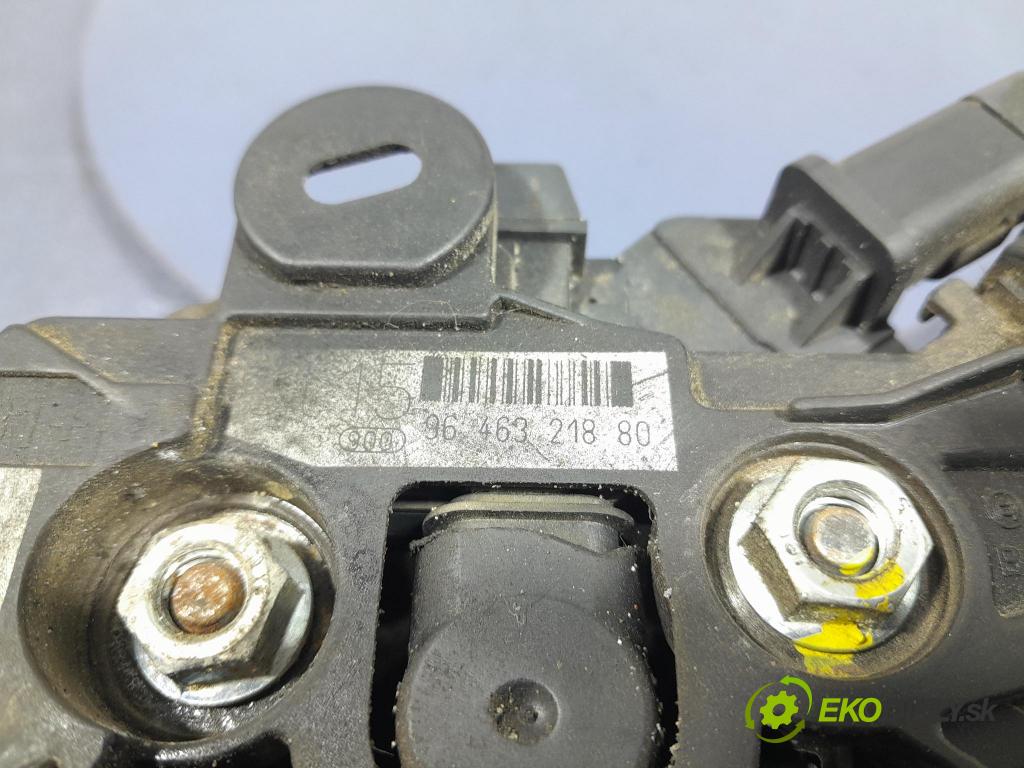 Peugeot 607 2.2 hdi 2004 Alternator 9646321880