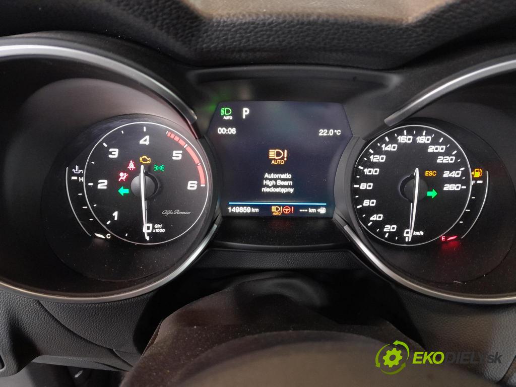 Alfa romeo Stelvio 2017 Přístrojová deska 50551316