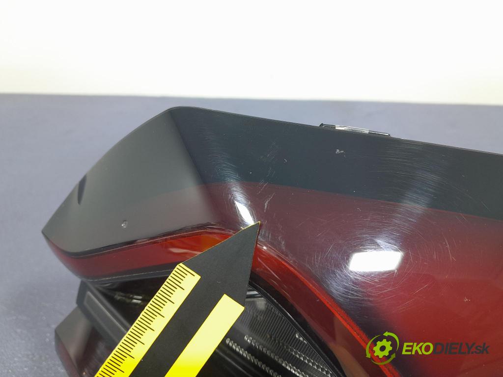 Bmw X3 2023 svetlo / reflektor zad Prava: Vonkajsia: 9463048