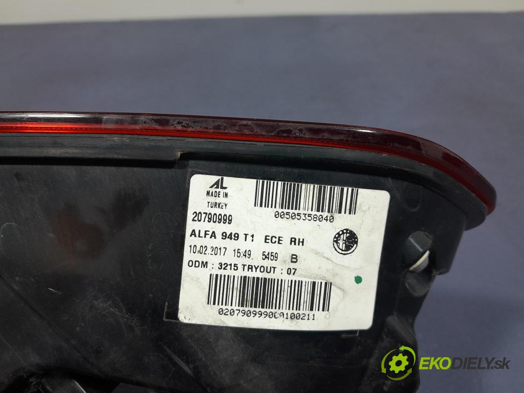 Alfa romeo Stelvio 2017 svetlo / reflektor zad Prava: Vonkajsia: 00505358040