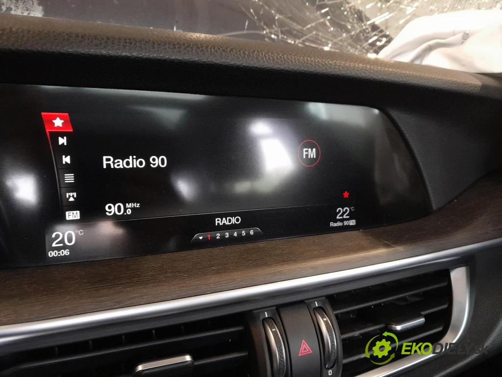 Alfa romeo Stelvio 2017 displej Radio / GPS 503490010210