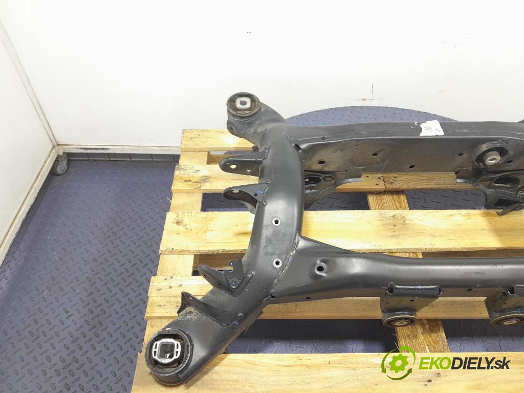 Bmw X3 2023 výztuha Pozastavenia: Zad:
