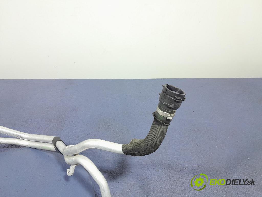 Bmw X3 2023 rúrka Chladič: 8596395