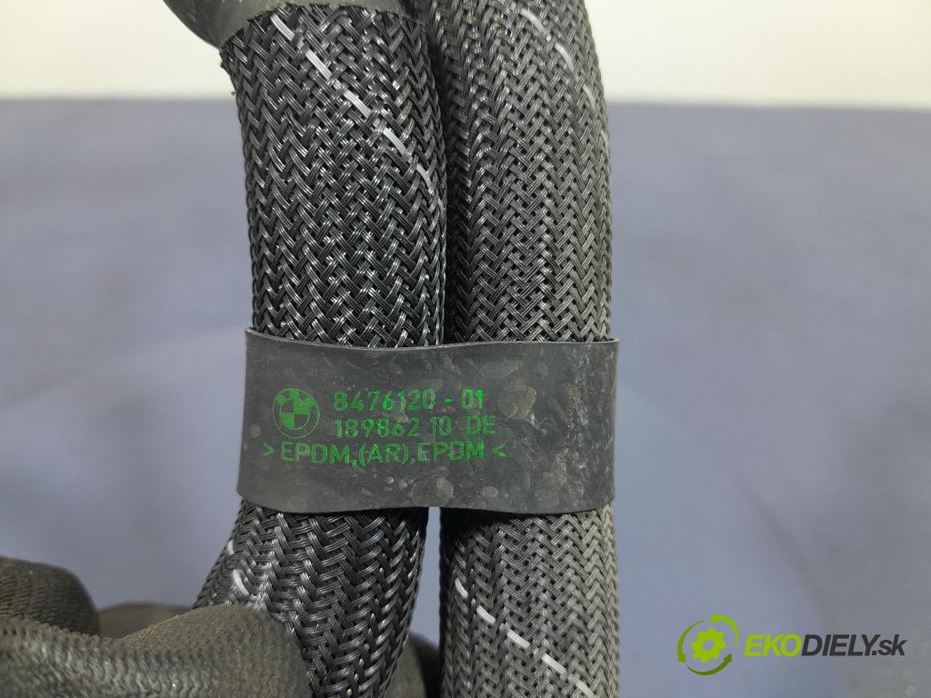 Bmw X3 2023 trubka Chladič: 8476120