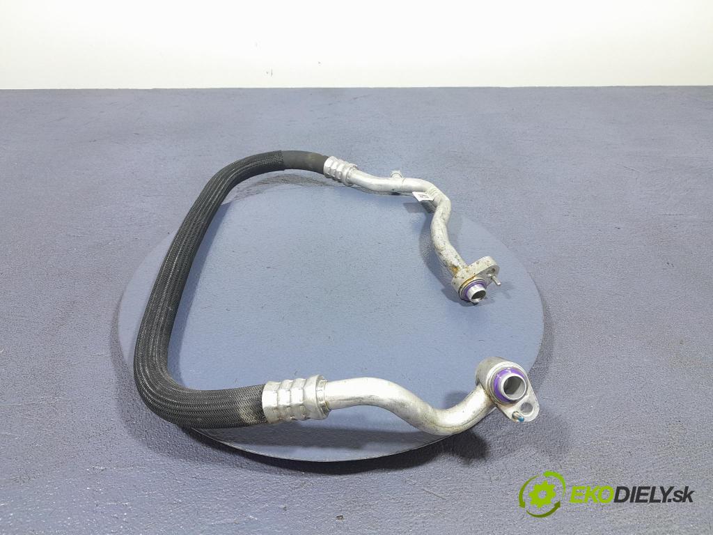 Bmw X3 2023 trubka Klimatizace: 9868417