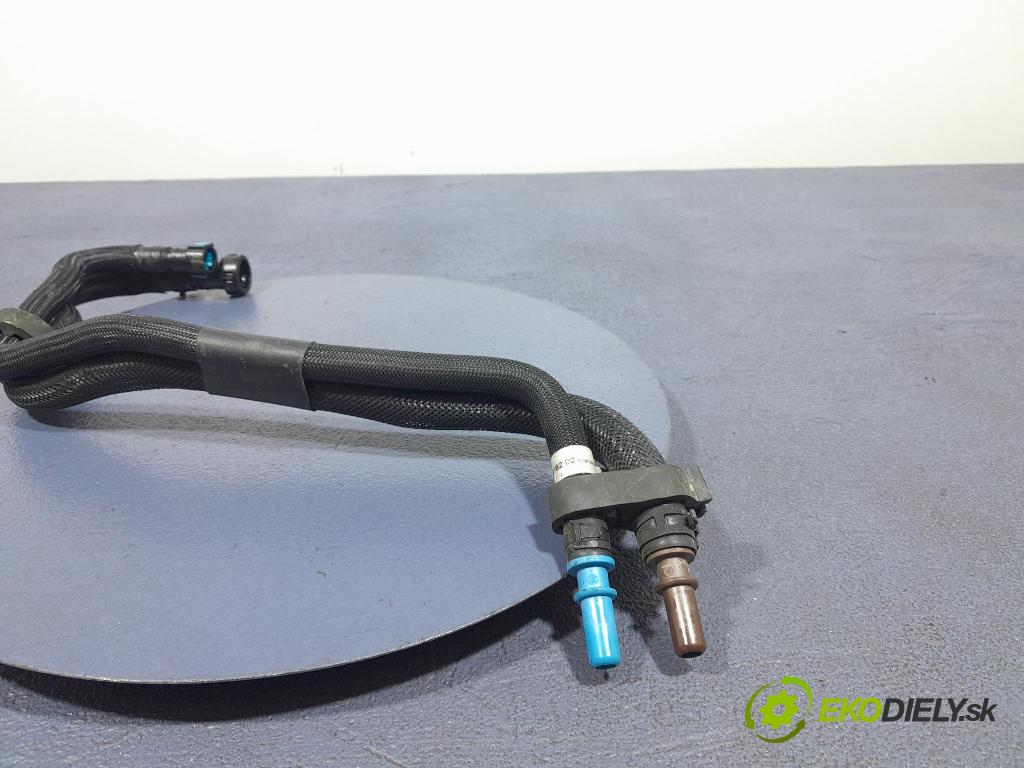 Bmw X3 2023 trubka Paliva: 8598162
