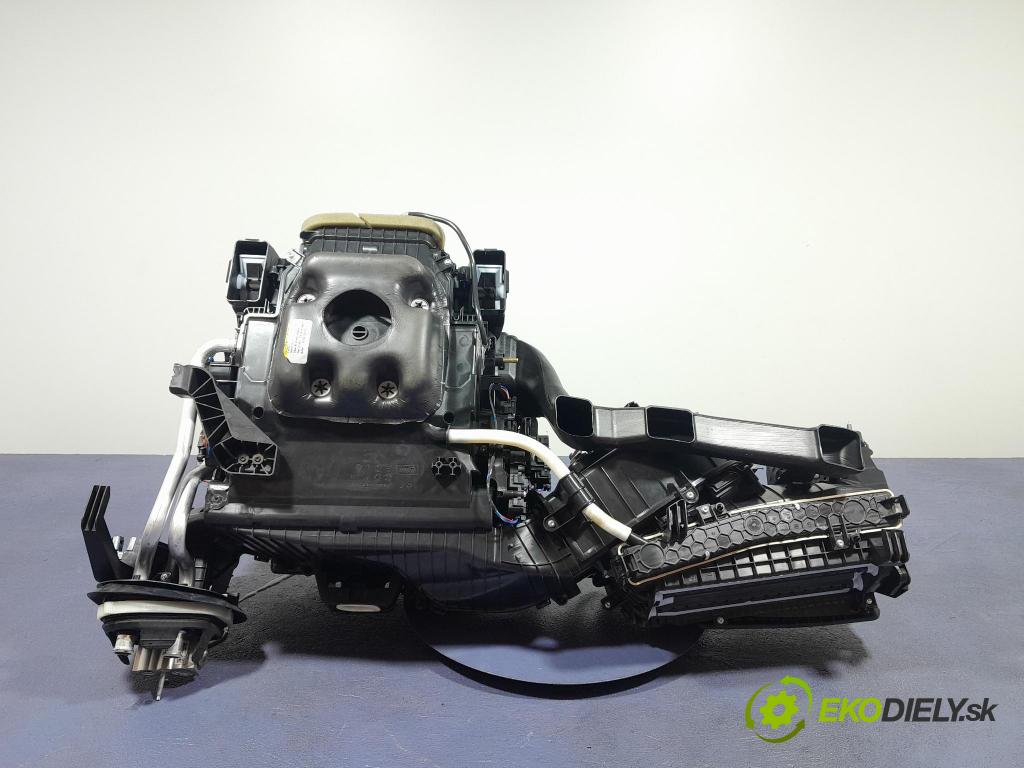 Bmw X3 2023 radiator 6843809
