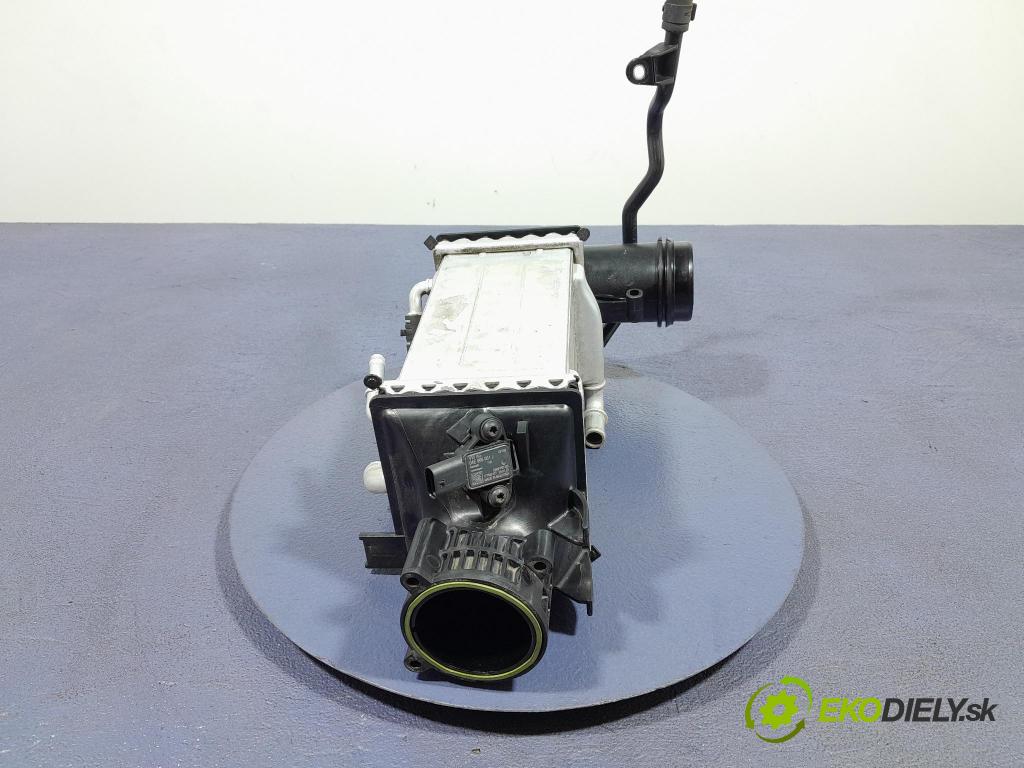 Skoda Kamiq 2022 Chladič Vzduch: 04E145785E