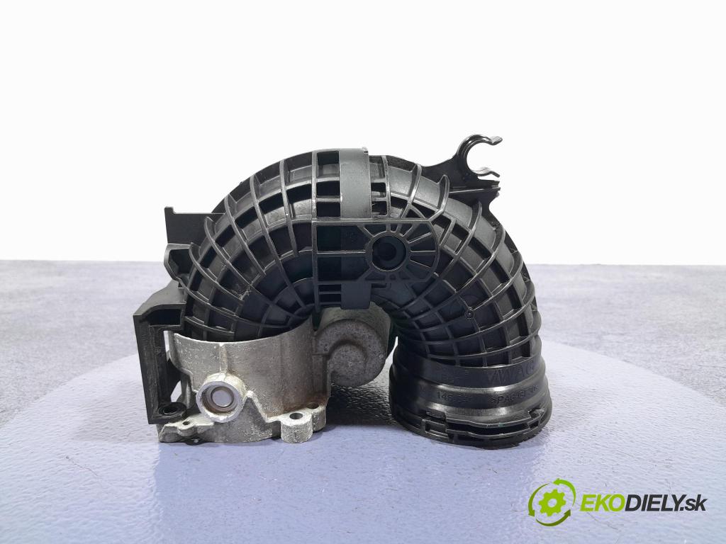 Skoda Kamiq 2022 trubka Vzduch: 04E145641D