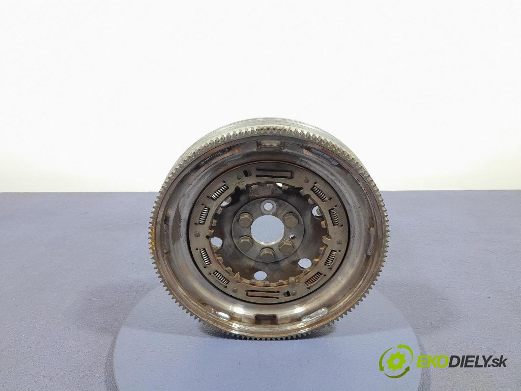 Skoda Kamiq 2022 kolo Houpačka: 04E105266K