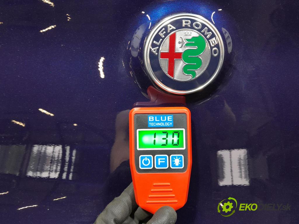 Alfa romeo Stelvio 2017 zadní dveře kufra: kufr