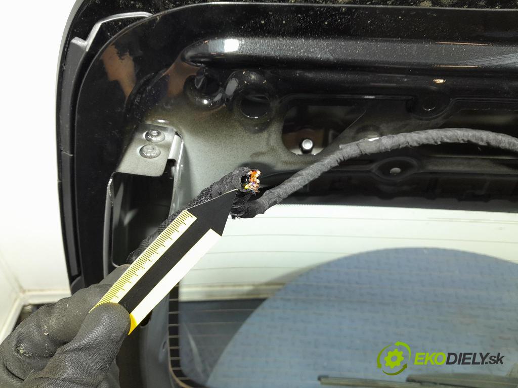 Bmw X3 2023 zadní dveře kufra: kufr