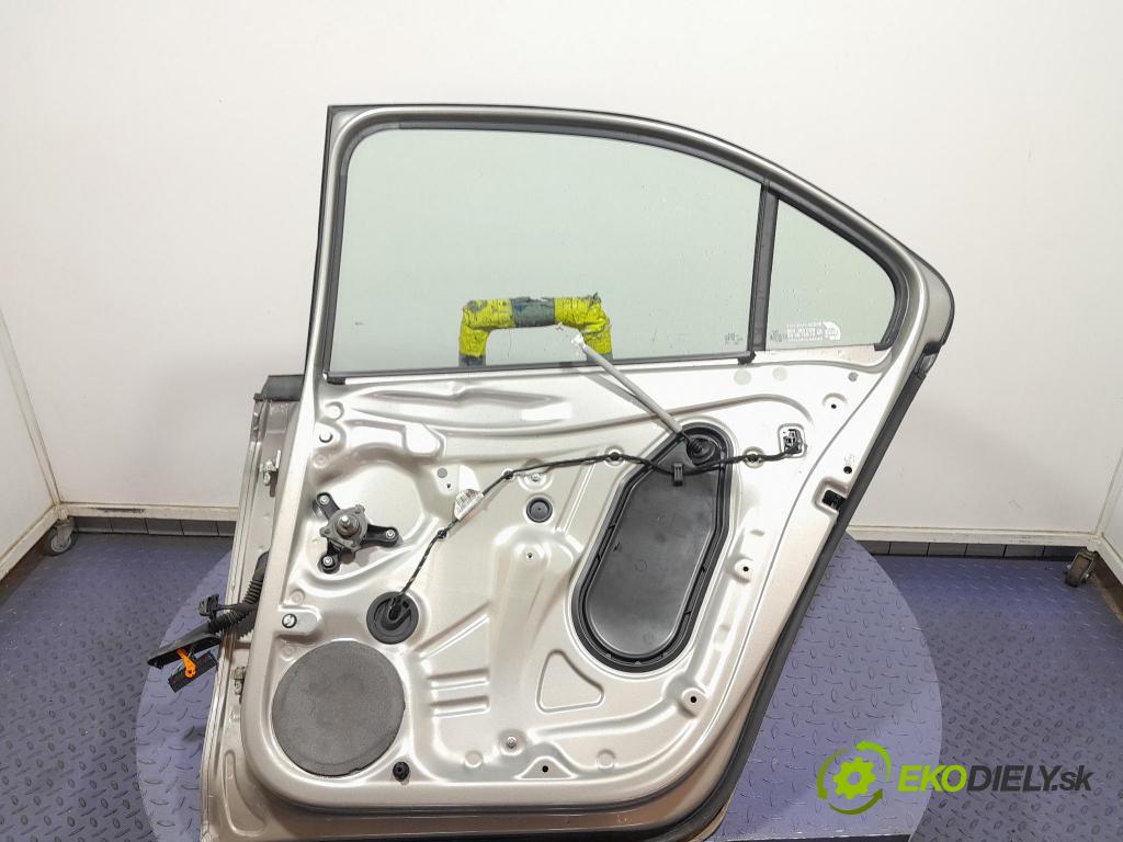 Skoda Rapid 2016 dveře Zad: prave
