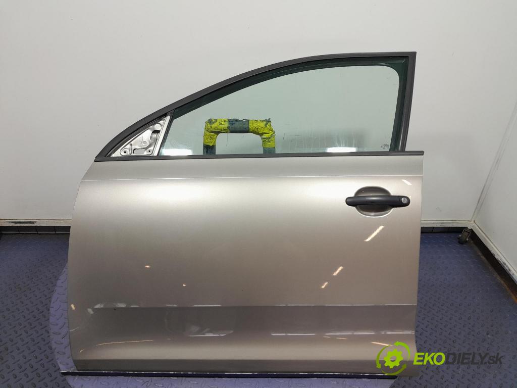 Skoda Rapid 2016 dveře před Vlevo, odjet: