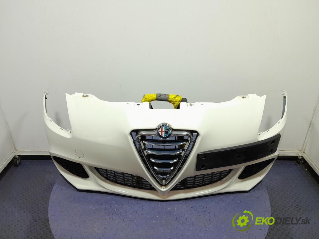 Alfa romeo Giulietta 2011 nárazník před