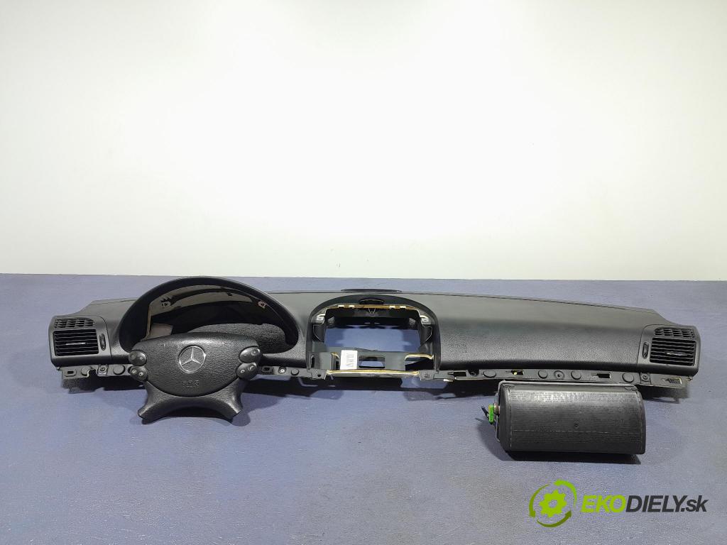 Mercedes E-klasa 2007 kokpit,přistrojova deska
