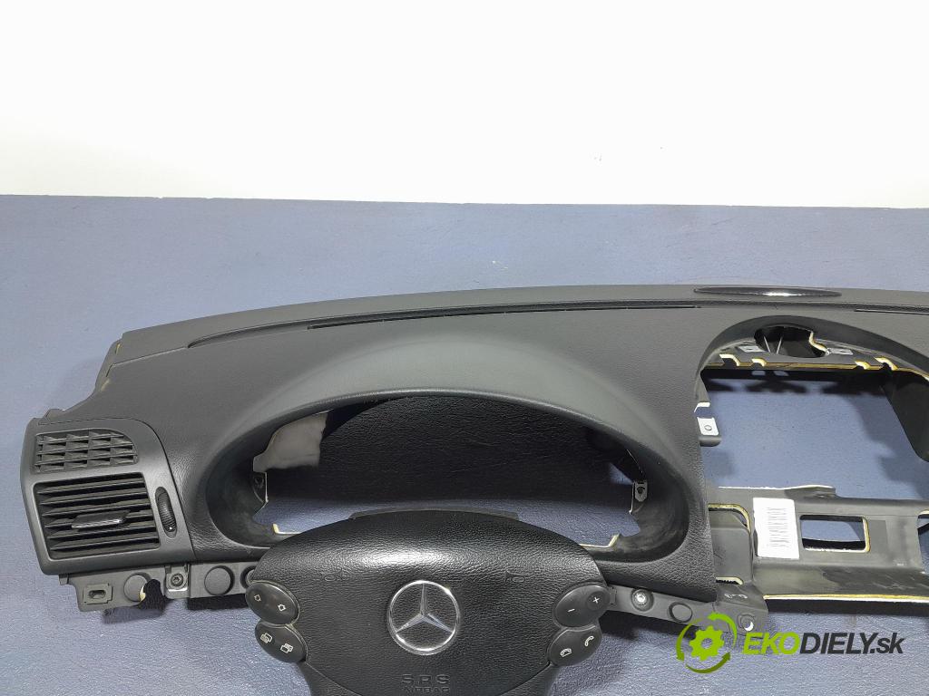 Mercedes E-klasa 2007 kokpit,přistrojova deska