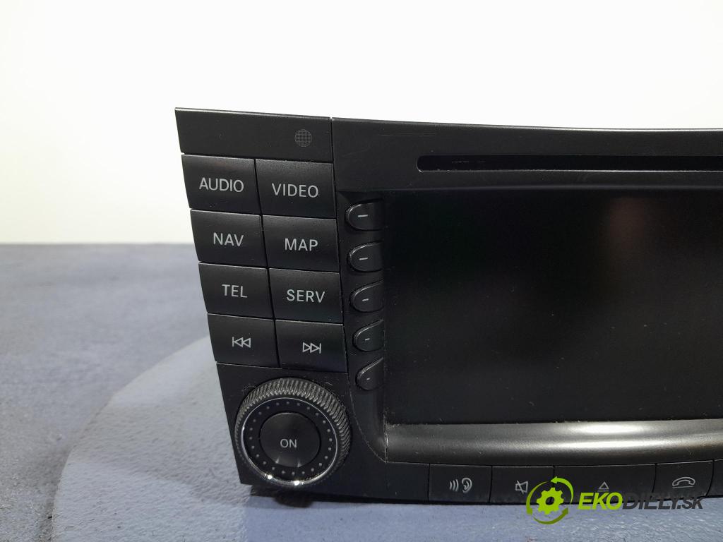 Mercedes E-klasa 2007 Radio I Navigácia: A2118204197