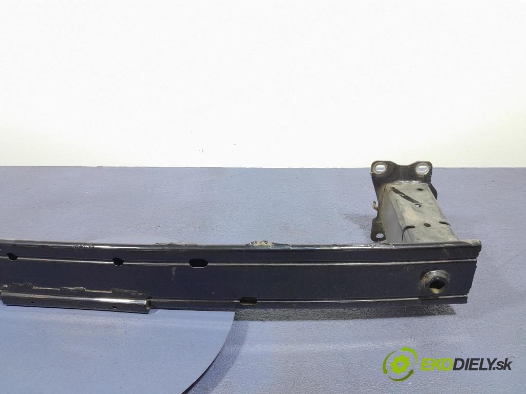 Skoda Kamiq 2022 výstuha narazník zad 658807305