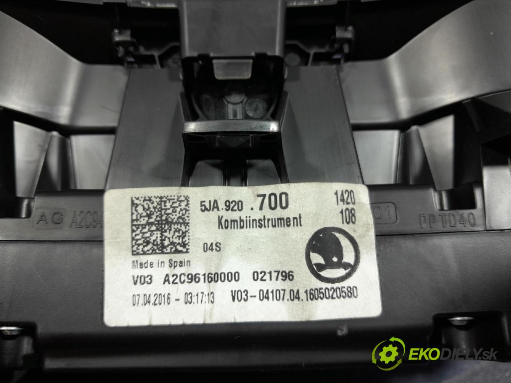 Skoda Rapid 2016 prístrojovka/ budíky 5JA920700