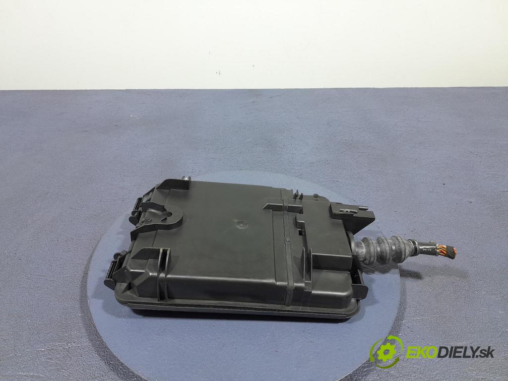 Vw Passat 2001 řídící jednotka Komfortu 1C0959799B