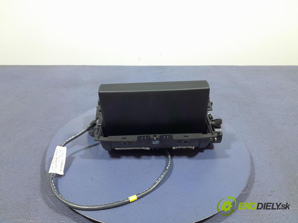 Alfa romeo Giulietta 2011 displej Radio / GPS 015609136800