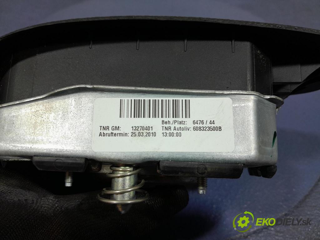 Opel Insignia 2010 Airbag: Řidiči: x 13270401