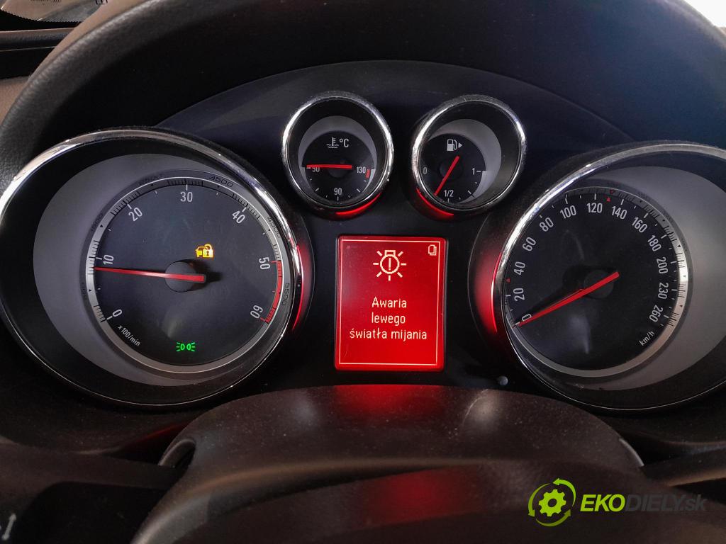 Opel Insignia 2010 Přístrojová deska 13333344