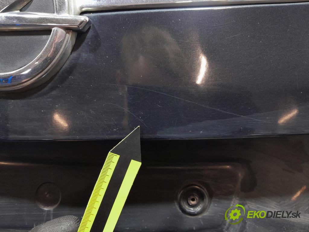 Opel Insignia 2010 zadní dveře kufra: kufr